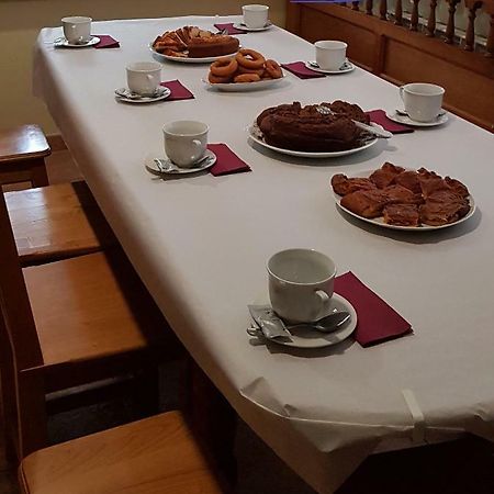 Hotel Ana Cangas De Narcea Buitenkant foto