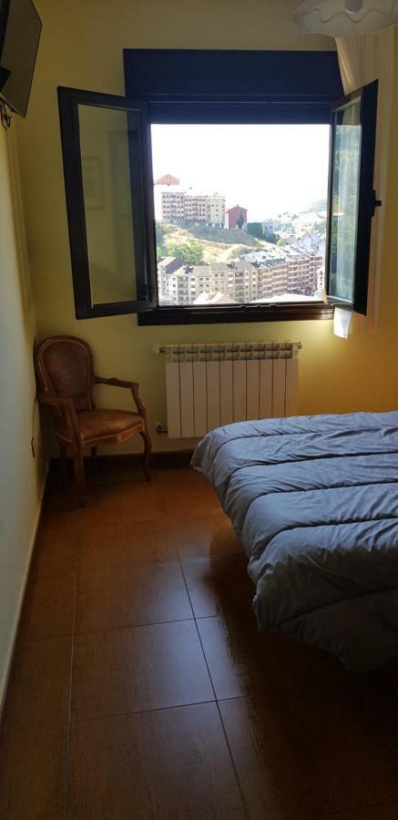 Hotel Ana Cangas De Narcea Buitenkant foto